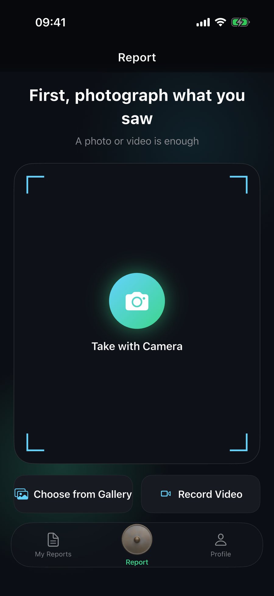 The Civesto app offers the camera, gallery and video recording to attach evidence.